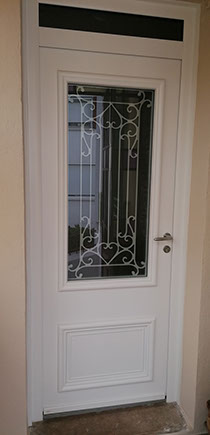 Portes entrée Alu avec grille fer forgé vue 3
