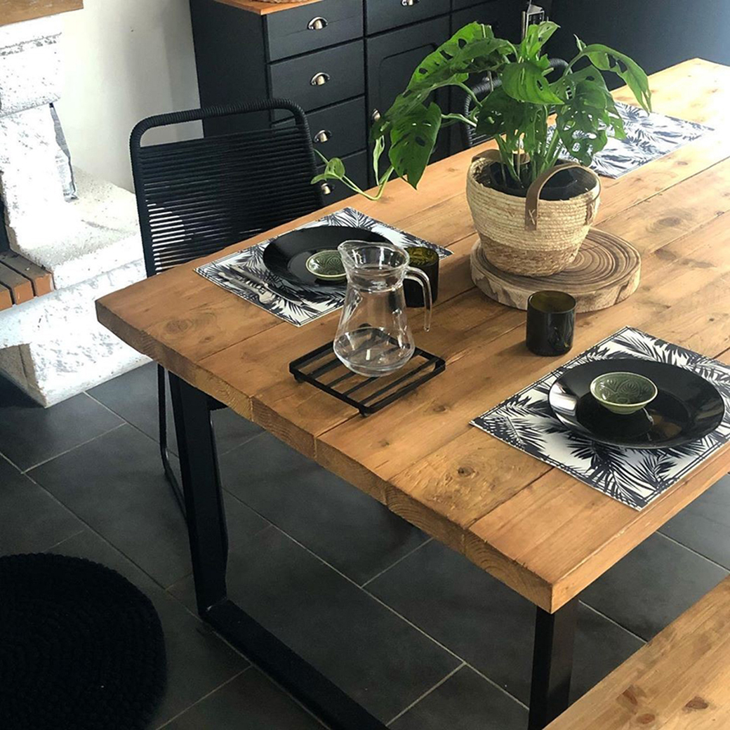 Spécialisé dans la fabrication de pieds de table, supports muraux&nbsp; et accessoires déco, la société ripaton basée sur Montpellier fabrique ses pr